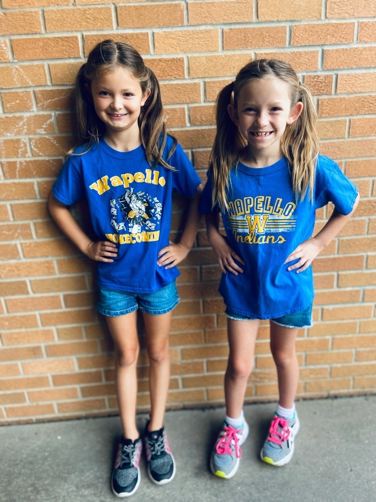 TWIN DAY