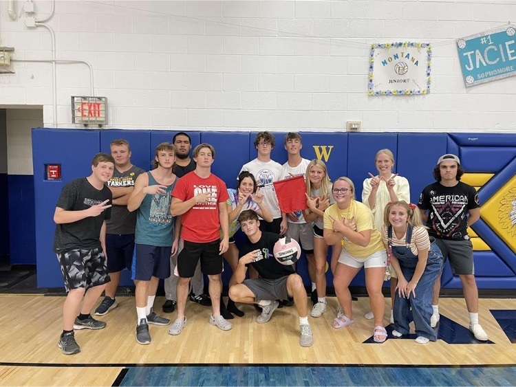 Powderpuff Volleyball Champs!